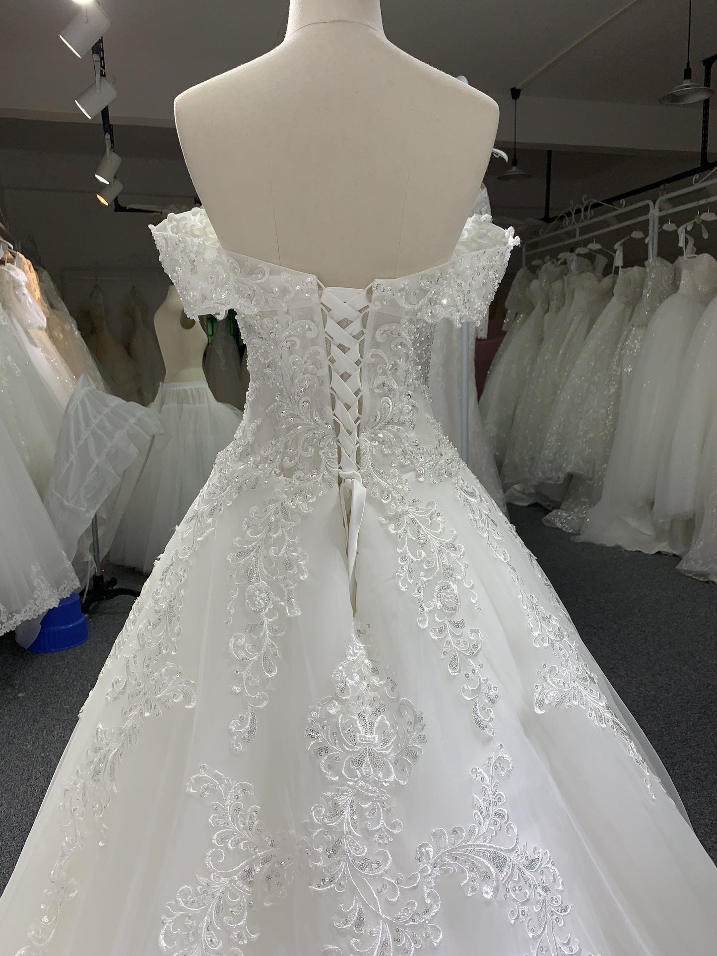 BYG fashion design off the shoulder wedding dress lace up Ball gown wedding dress BYG Wedding Factory BYG fashion design off the shoulder wedding dress lace up Ball gown wedding dress BYG Wedding Factory
