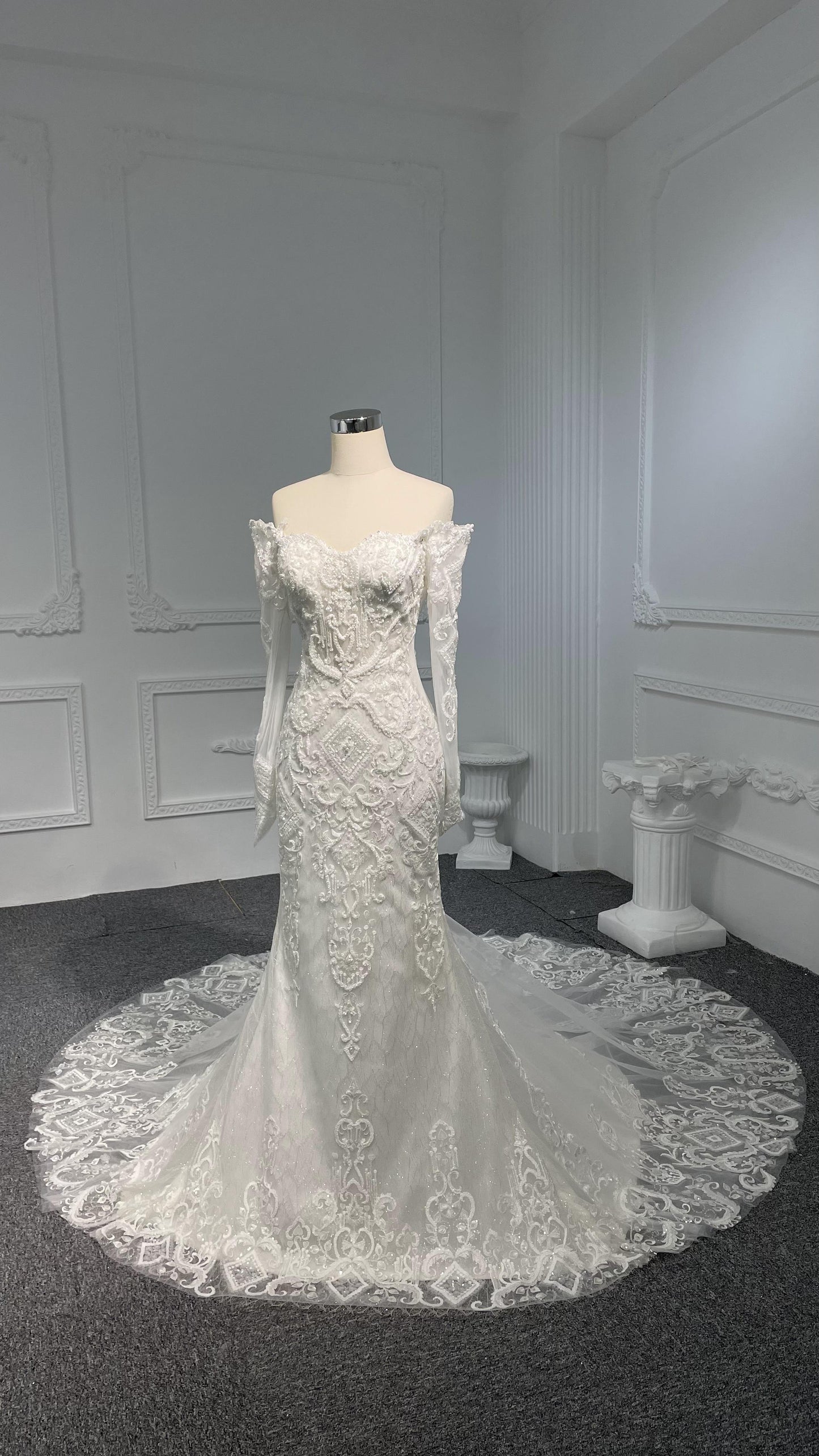 Plus Size One-Shoulder Mermaid Wedding Dress Plus Size One-Shoulder Mermaid Wedding Dress