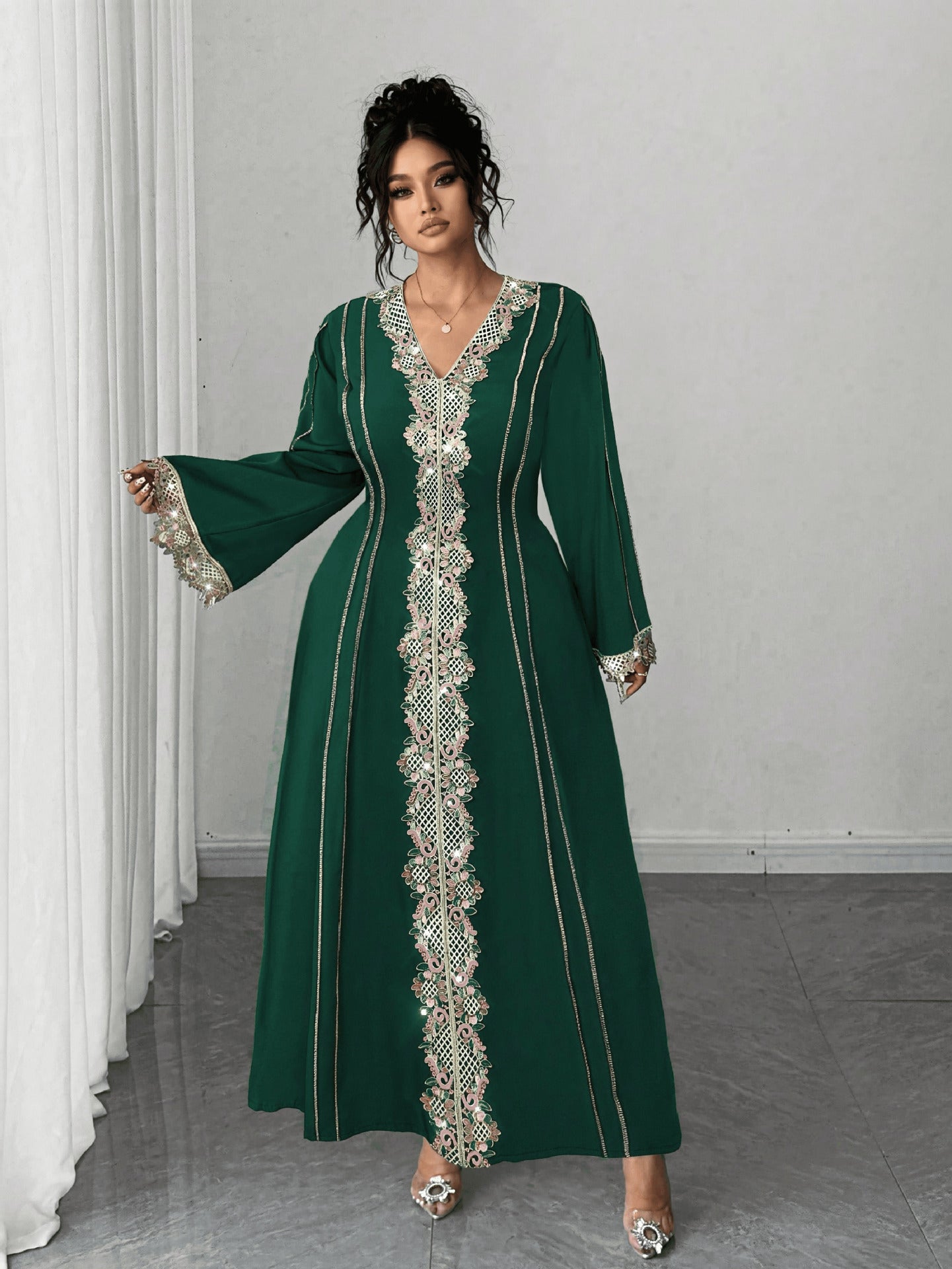 Plus Size Elegant Vintage Lace Maxi Dress Plus Size Elegant Vintage Lace Maxi Dress