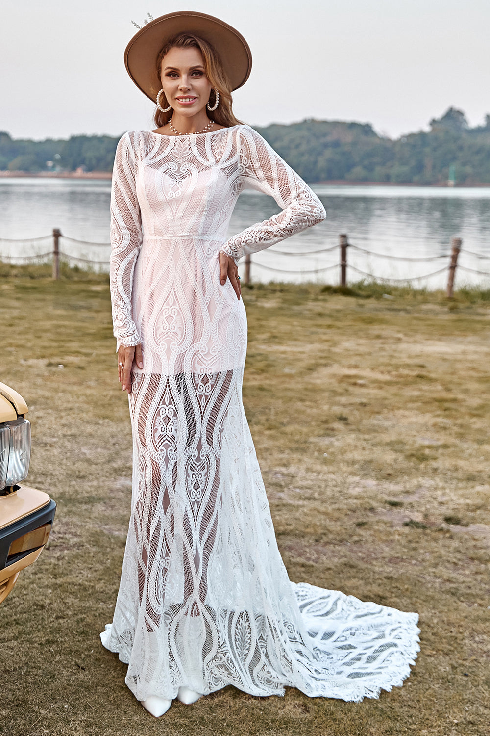 Plus Size Long Sleeve Beading Lace Wedding Dress Plus Size Long Sleeve Beading Lace Wedding Dress