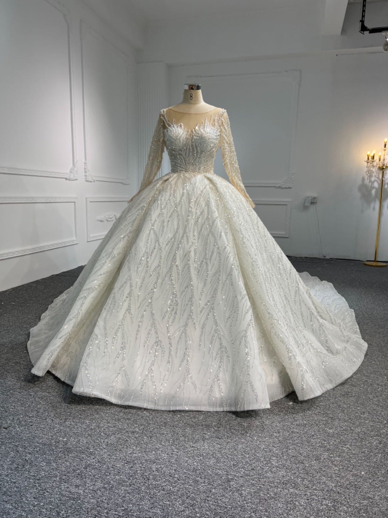 Plus Size Luxury Glitter Wedding Dress Long Sleeves Plus Size Luxury Glitter Wedding Dress Long Sleeves