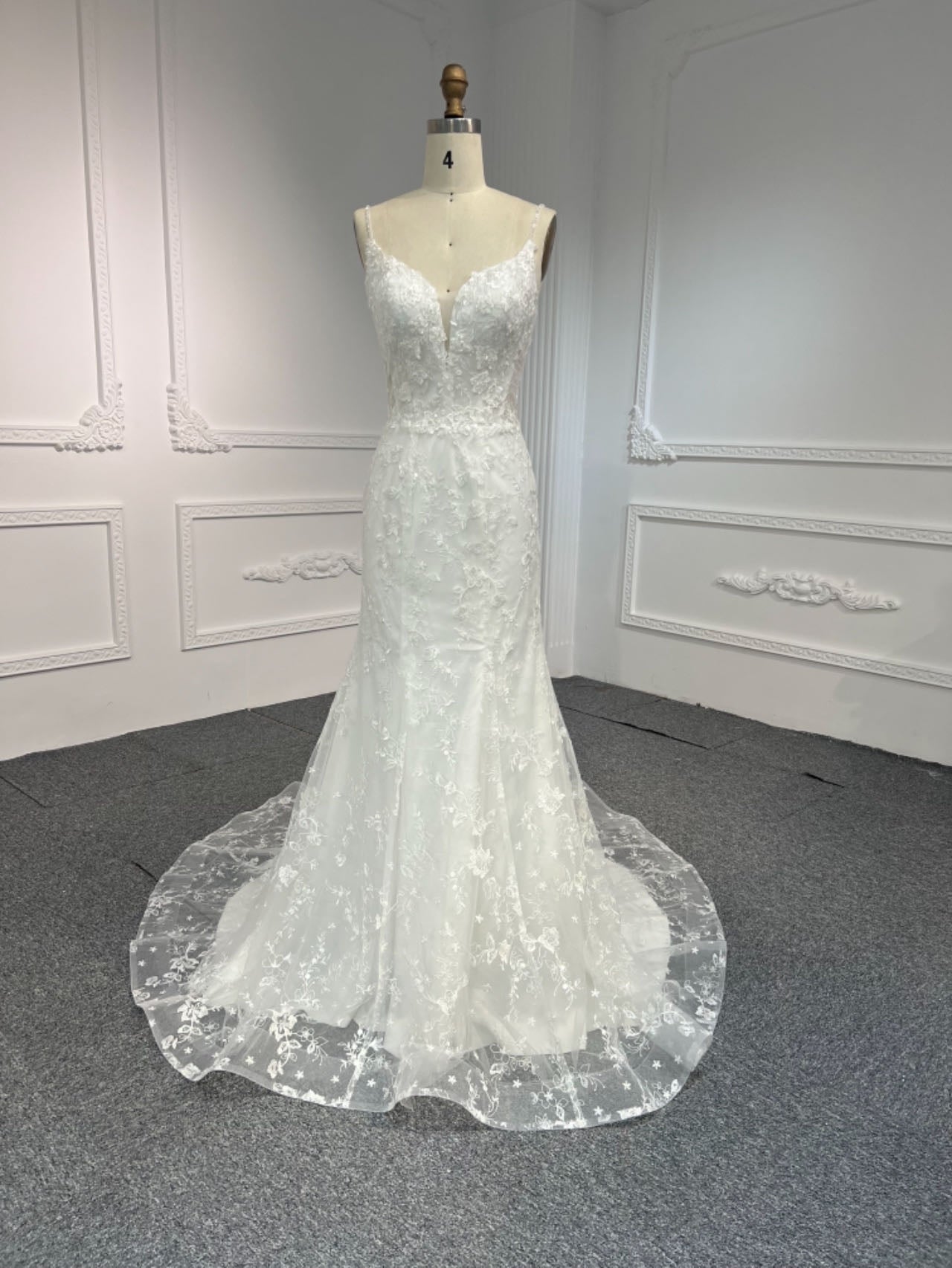 Plus Size Deep V Neckline Mermaid Wedding Dress Plus Size Deep V Neckline Mermaid Wedding Dress