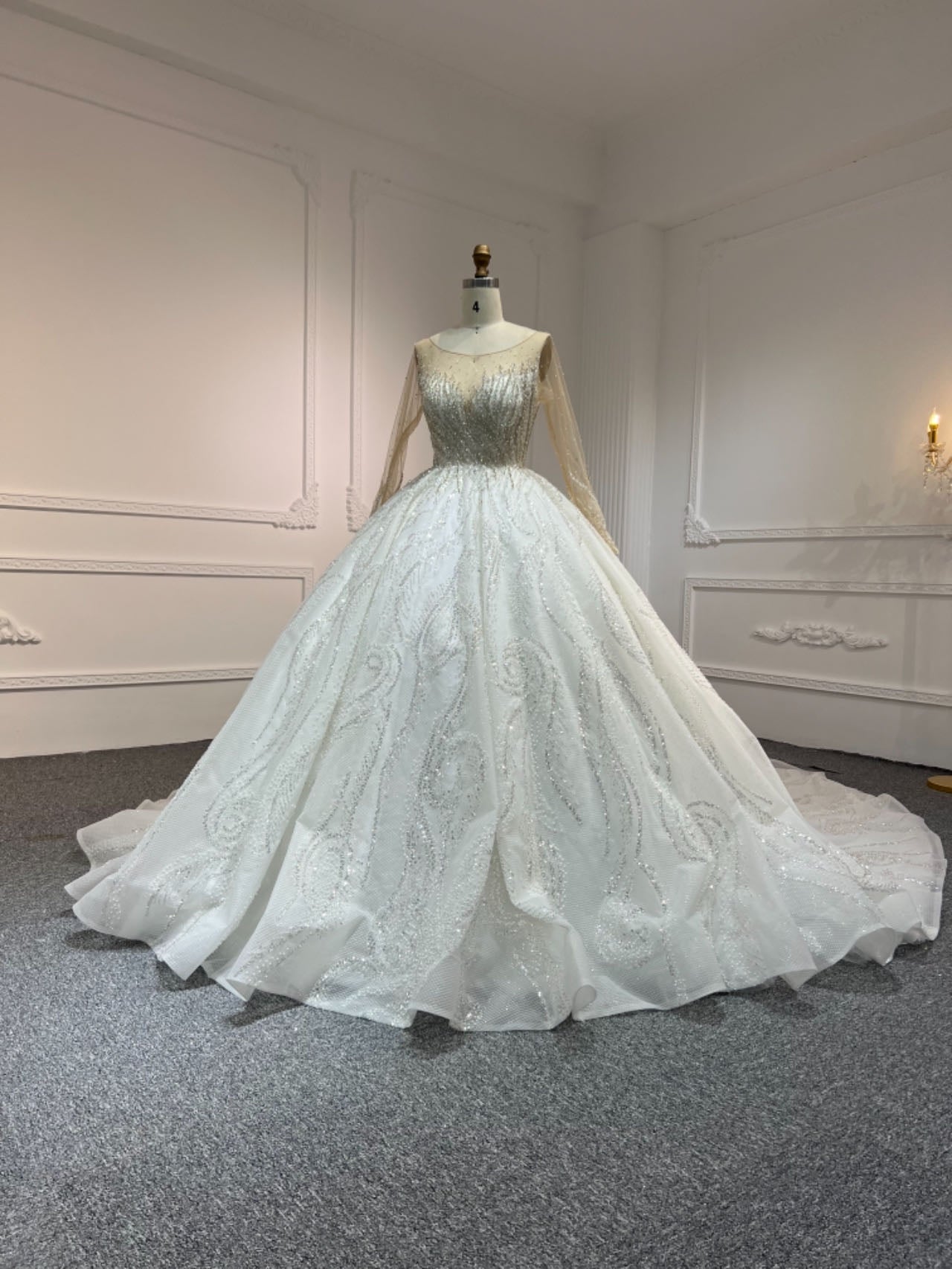 Plus Size Luxury Lace Wedding Dress Off Shoulder Plus Size Luxury Lace Wedding Dress Off Shoulder