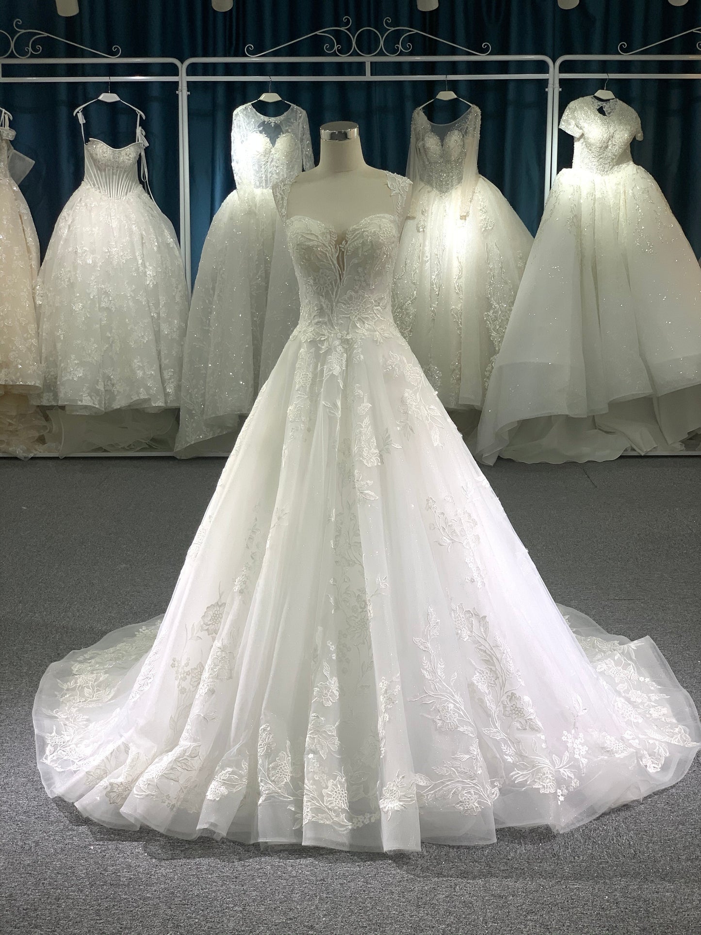 Plus Size Sweetheart Sleeveless Wedding Dress - Plus Size XL-4XL