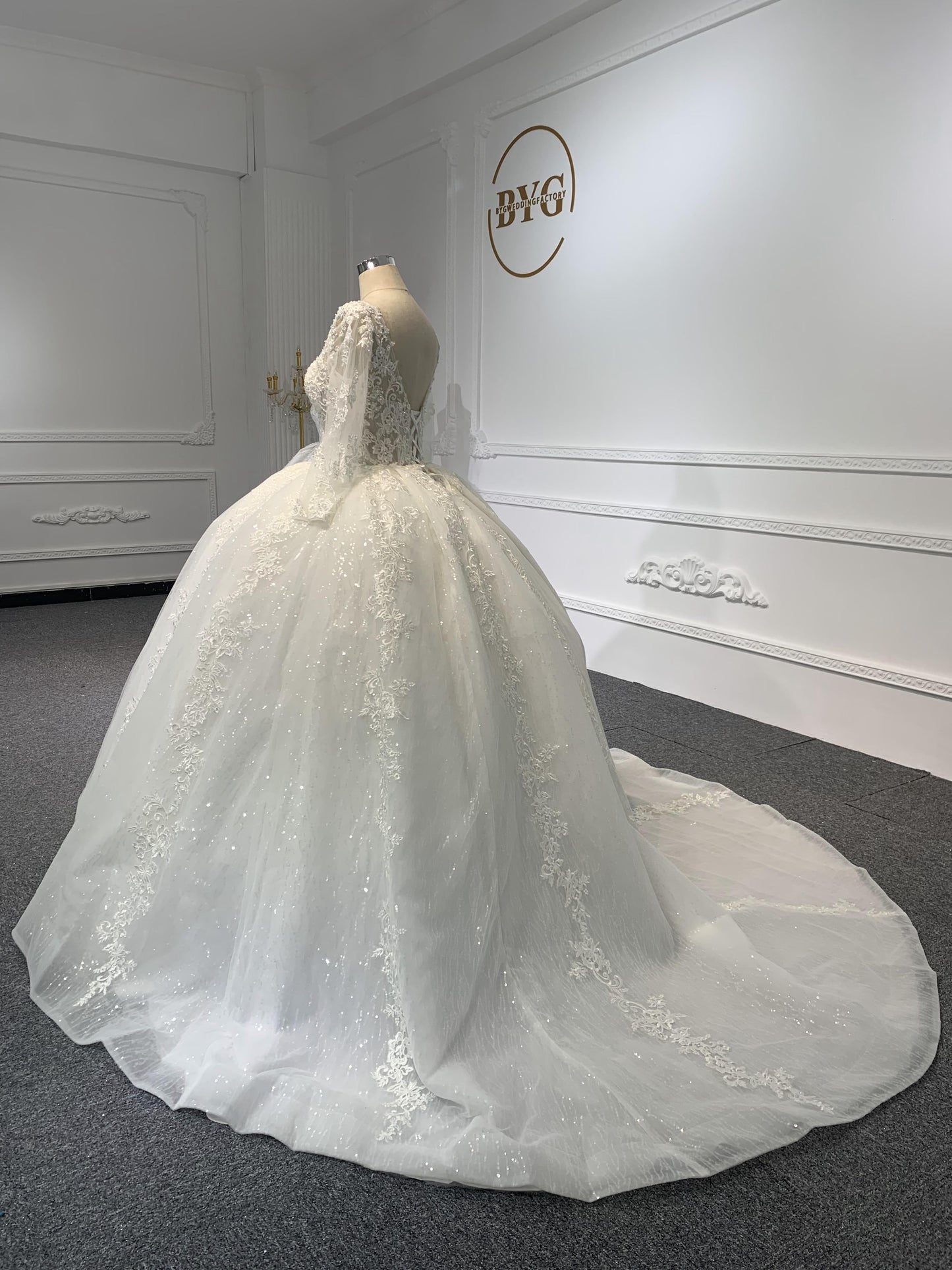 The Upper Body Beaded Luxury Long Sleeves Wedding Dress