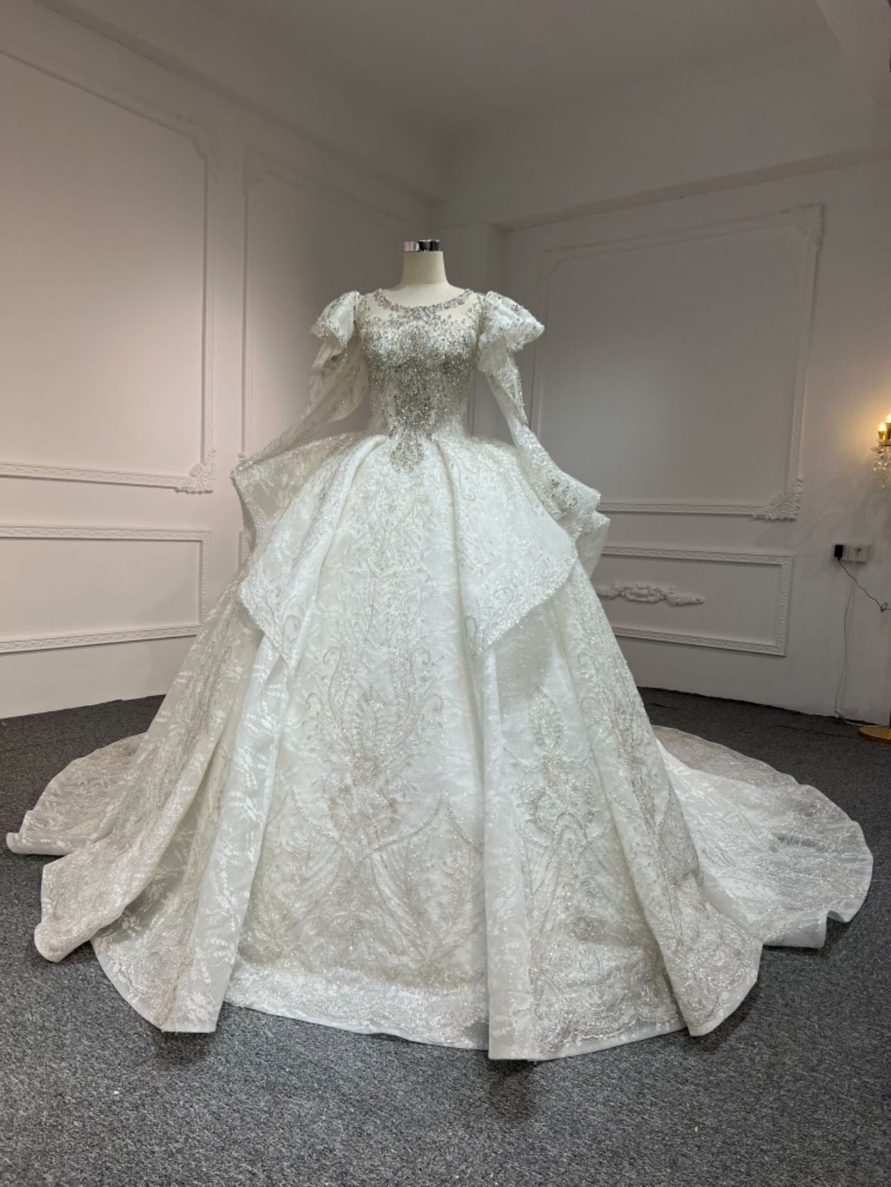 Plus Size Luxury Beading Lace Wedding Dress