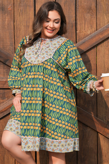 Plus Size Mixed Floral Print Striped Trim Mini Dress - Plus Size XL-4XL - View 3