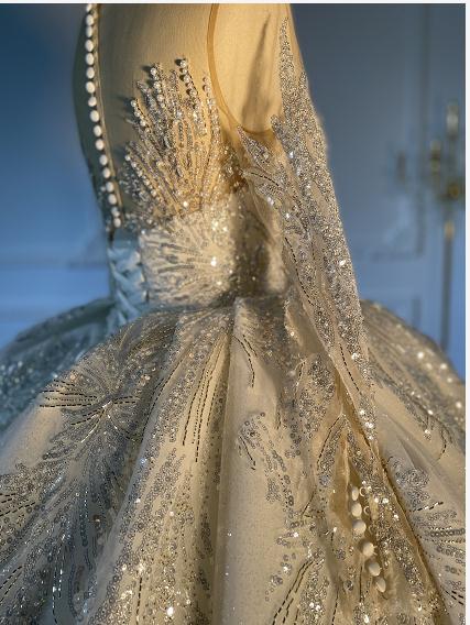 IVORY COLOR SHIMMERING EMBROIDERY LACE BALL GOWN