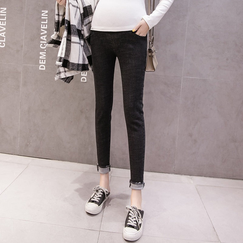 Plus Size Maternity Denim Cropped Pants