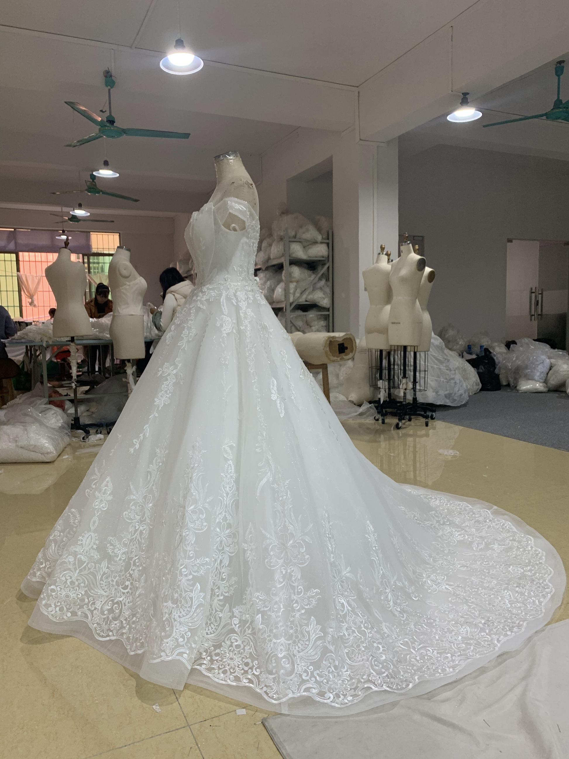 BYG princess wedding dress off the shoulder bridal gown Ball gown wedding dress BYG Wedding Factory 