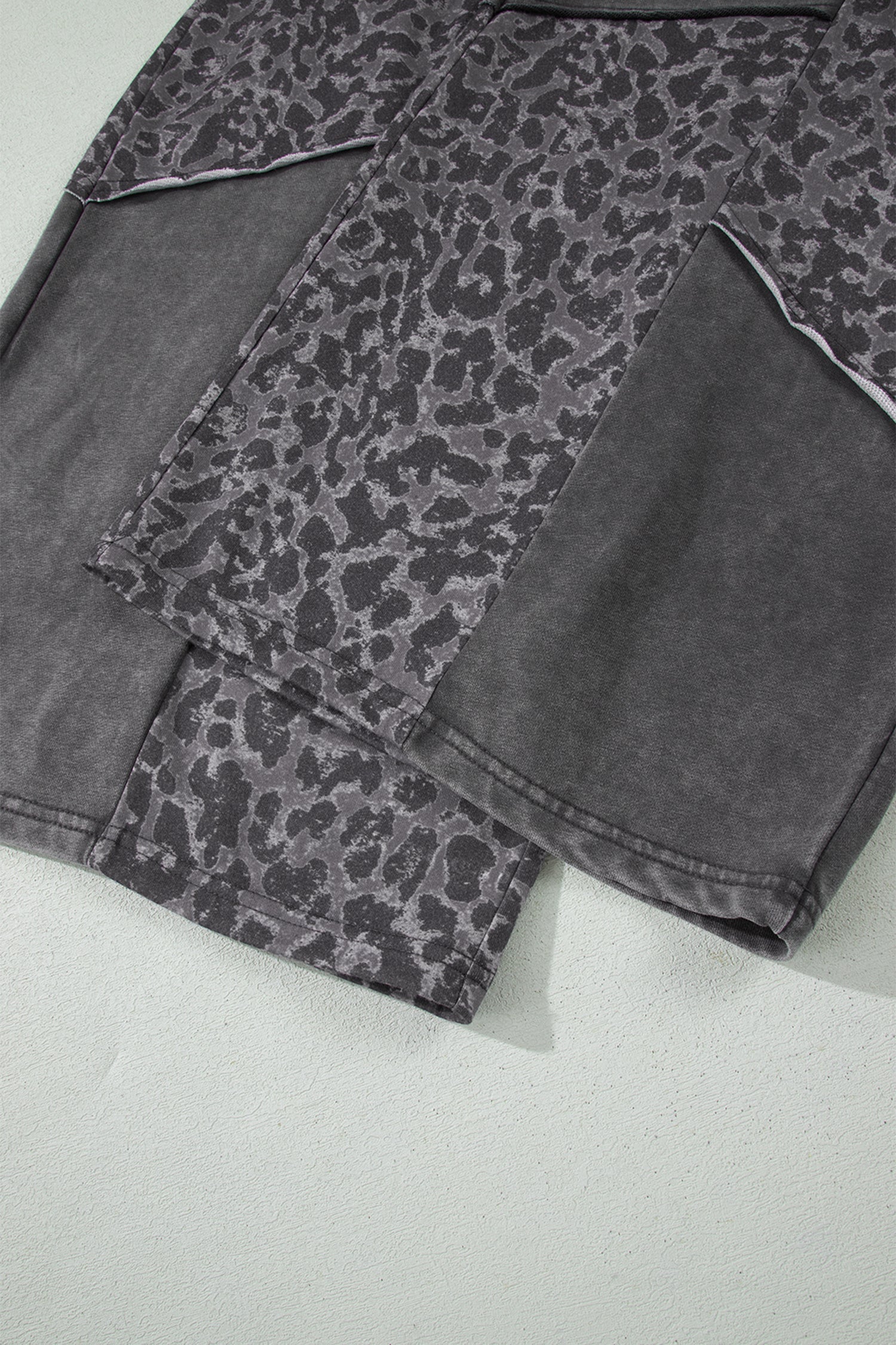 Plus Size Leopard Patchwork Mineral Wash Wide Leg Pants - Plus Size XL-4XL - View 7