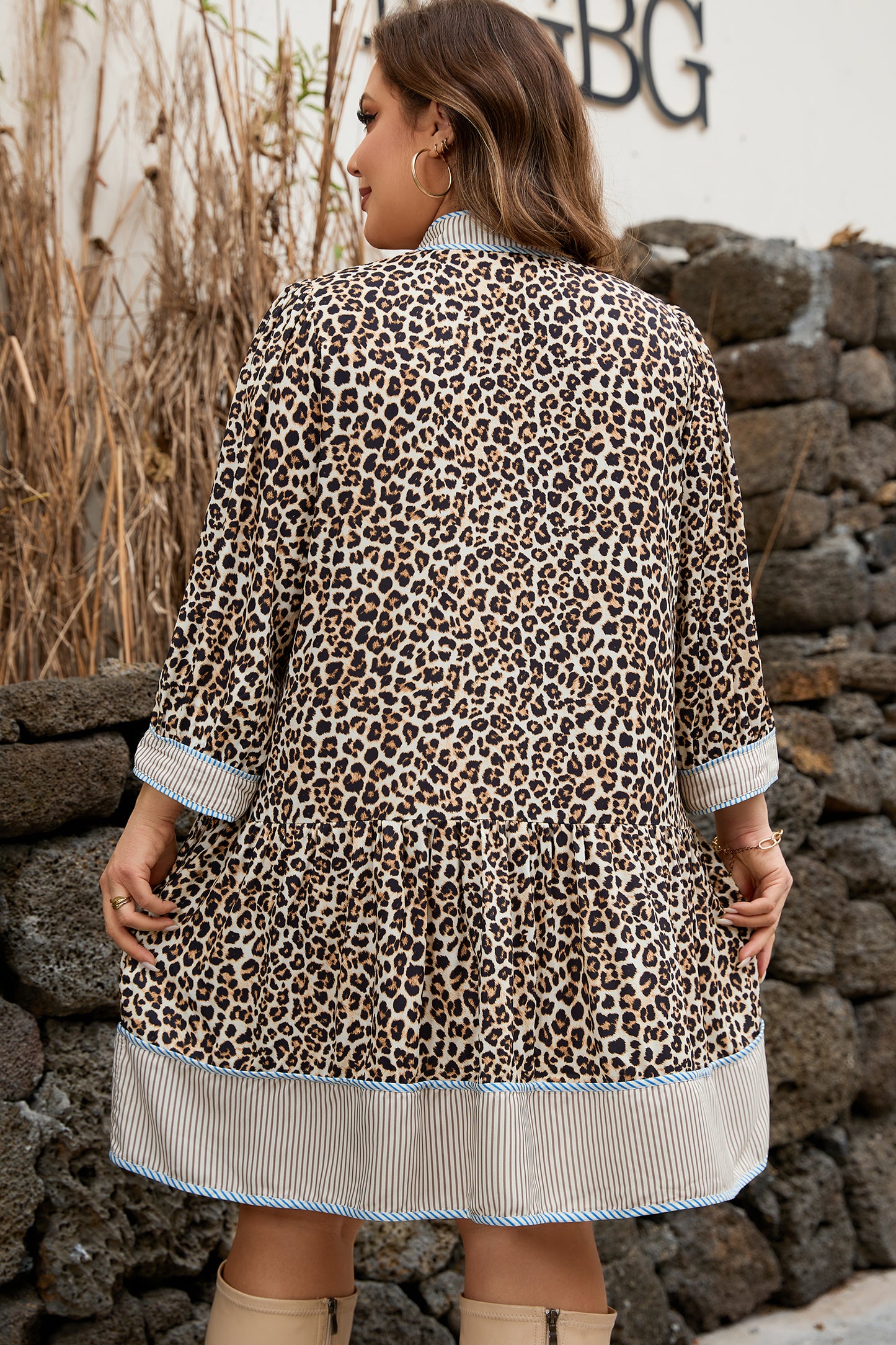 Plus Size Leopard Print Striped Trim V Neck Drop Waist Mini Dress - Plus Size XL-4XL - View 2