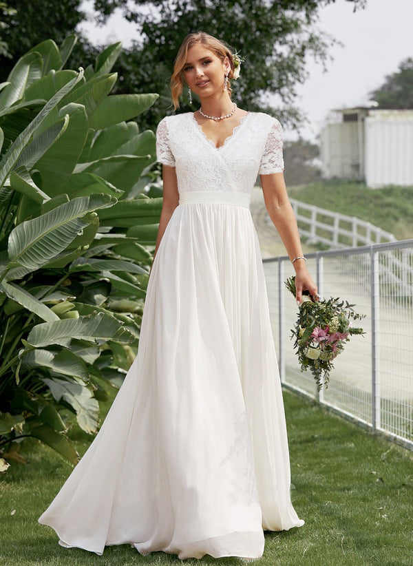 Plus Size Elegant Lace Trim Chiffon V-Neck Long Dress