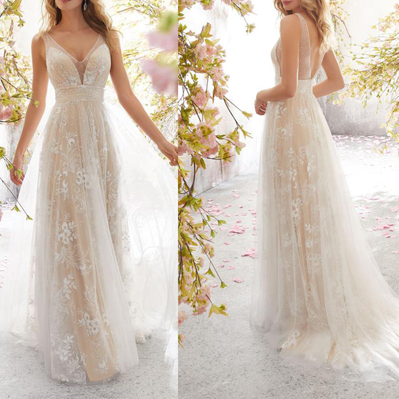 Plus Size Elegant V-Neck Sleeveless Lace Wedding Dress