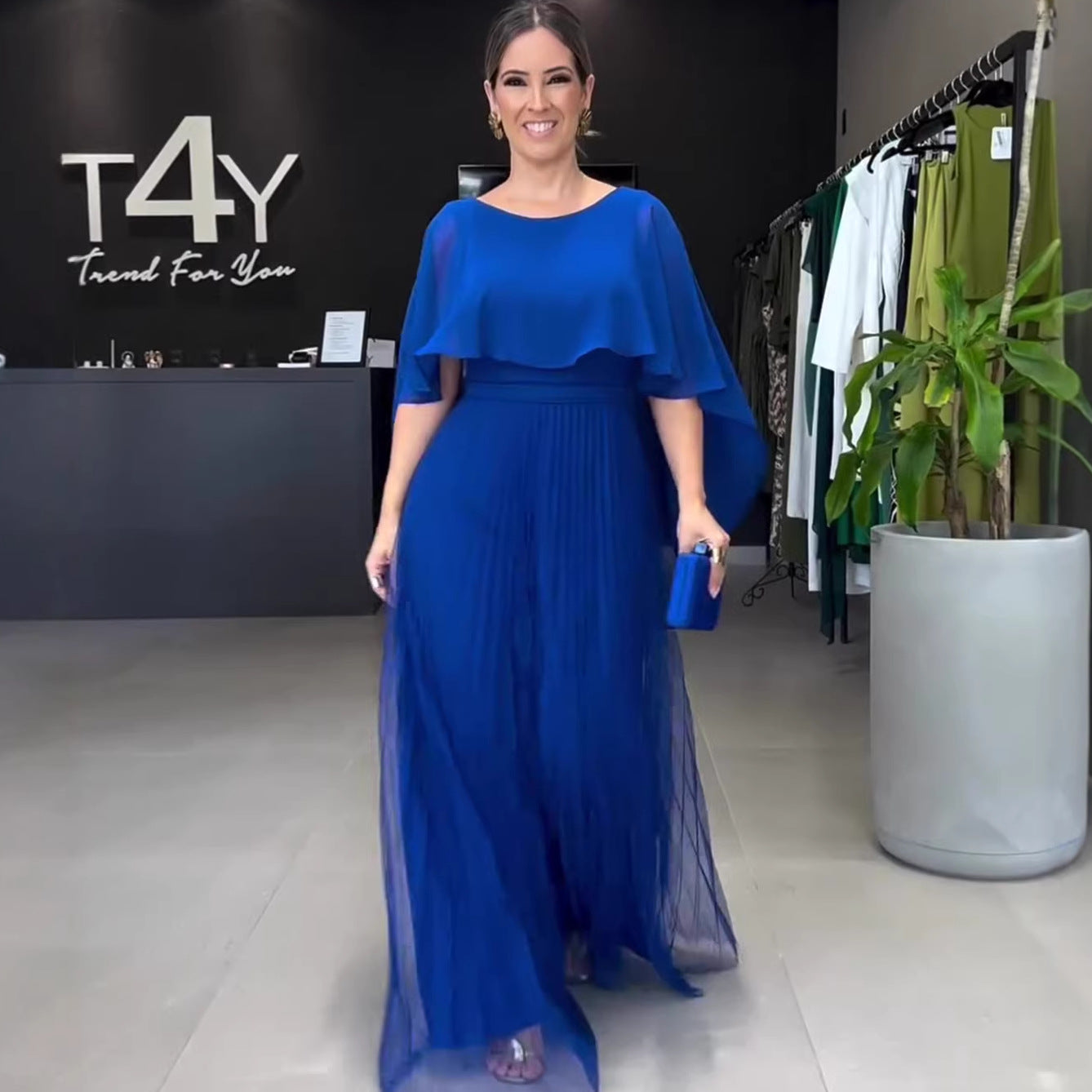 Plus Size Maxi Dress with Puff Skirt and Three-Quarter Sleeves