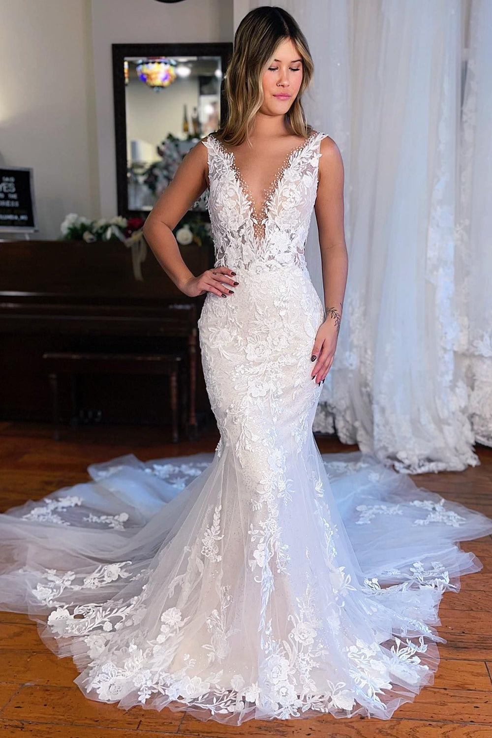 Plus Size Deep V Lace Wedding Dress Mermaid