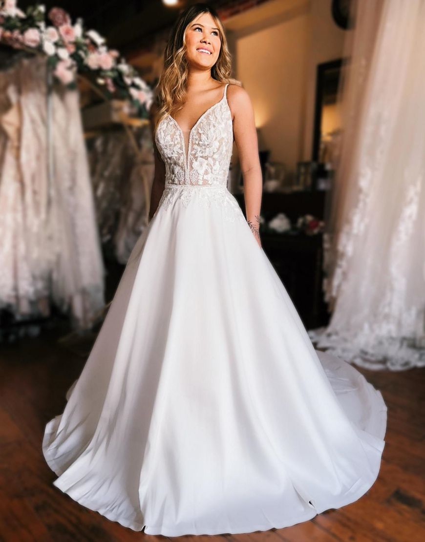 Plus Size A-Line Wedding Dress Deep V Lace