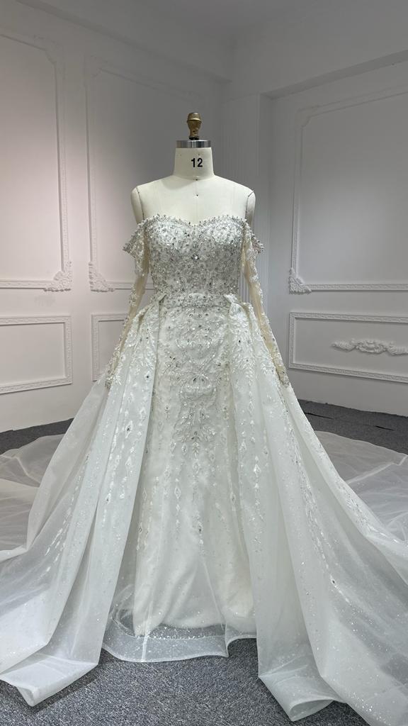 Plus Size One-Shoulder Lace Wedding Dress