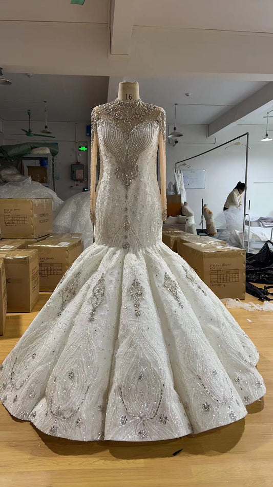 Plus Size Luxury Long Sleeve Diamond Lace Mermaid Wedding Dress