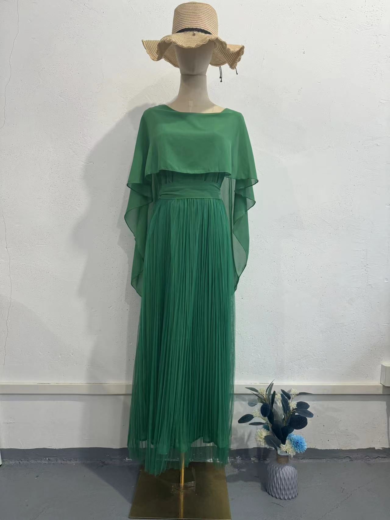 Plus Size Maxi Dress with Puff Skirt and Three-Quarter Sleeves