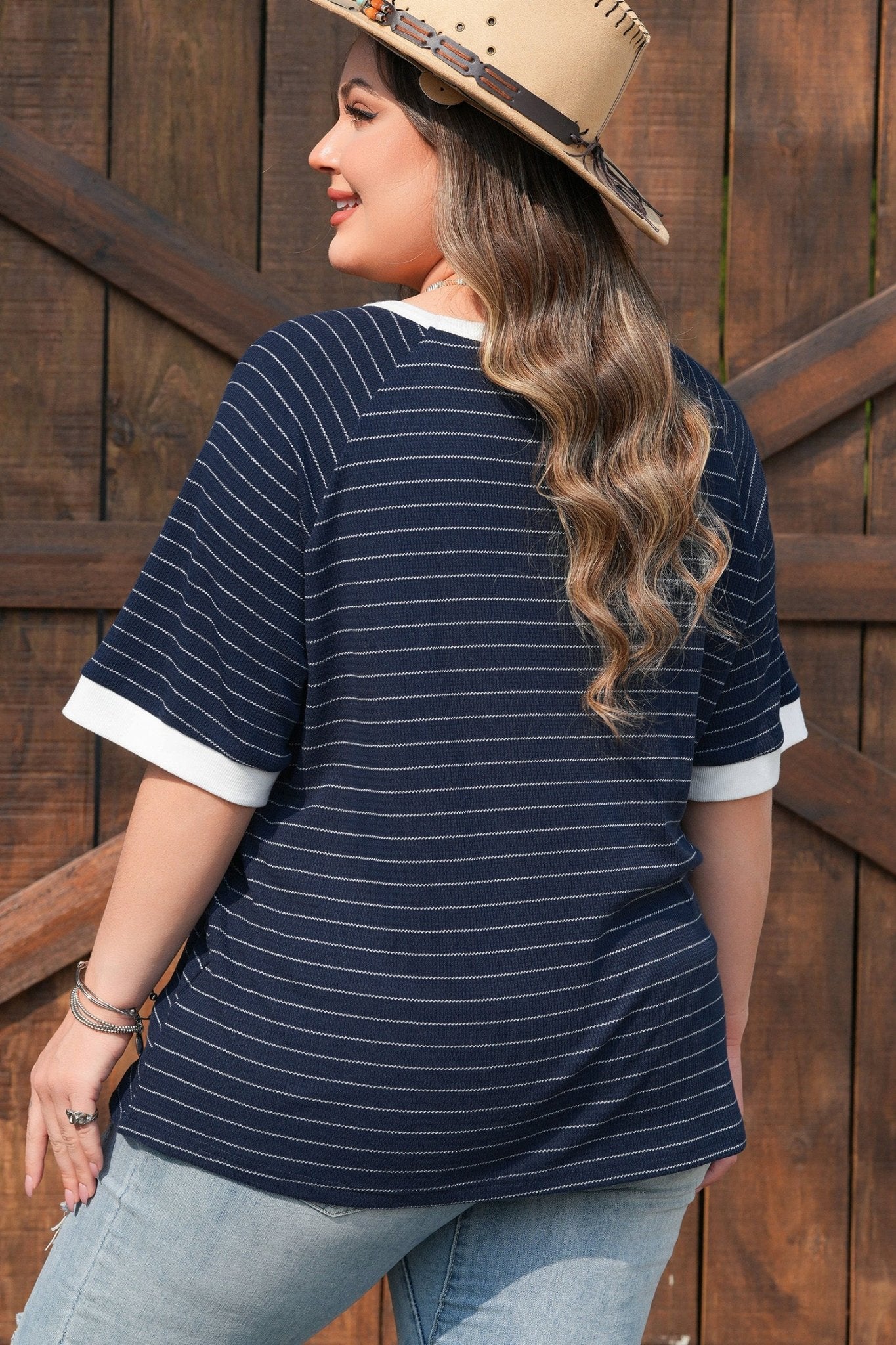 Plus Size Contrast Trim Ribbed T Shirt - Plus Size XL-4XL - View 2