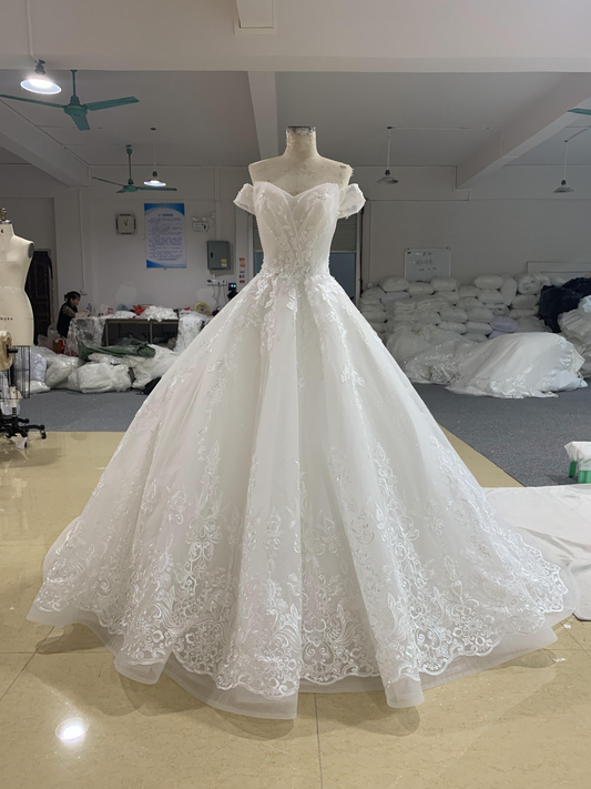 BYG princess wedding dress off the shoulder bridal gown Ball gown wedding dress BYG Wedding Factory 