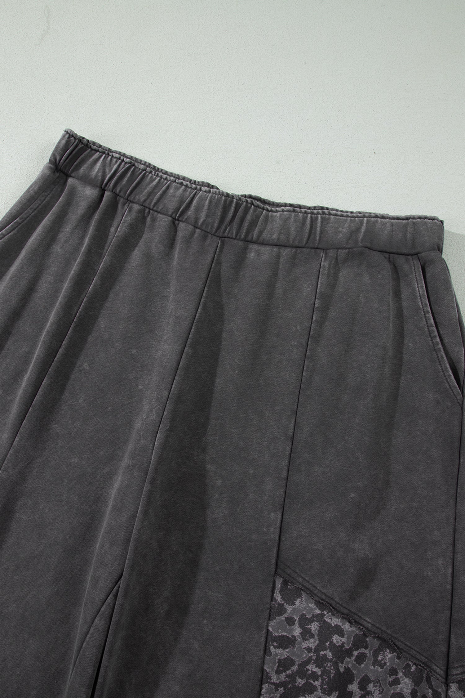Plus Size Leopard Patchwork Mineral Wash Wide Leg Pants - Plus Size XL-4XL - View 6