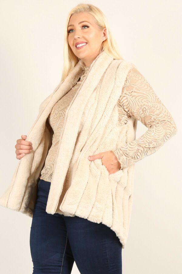 Plus Size Faux Fur Vest Jacket With Open Front, Hi-lo Hem, And Pockets outerwear