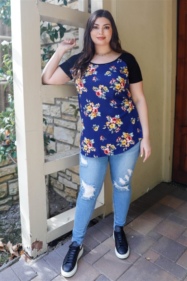 Plus Floral Print & Ribbed Black Colorblock Top Tops